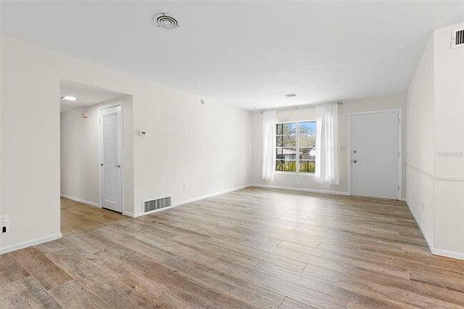 Building Photo - 809 S Duncan Ave