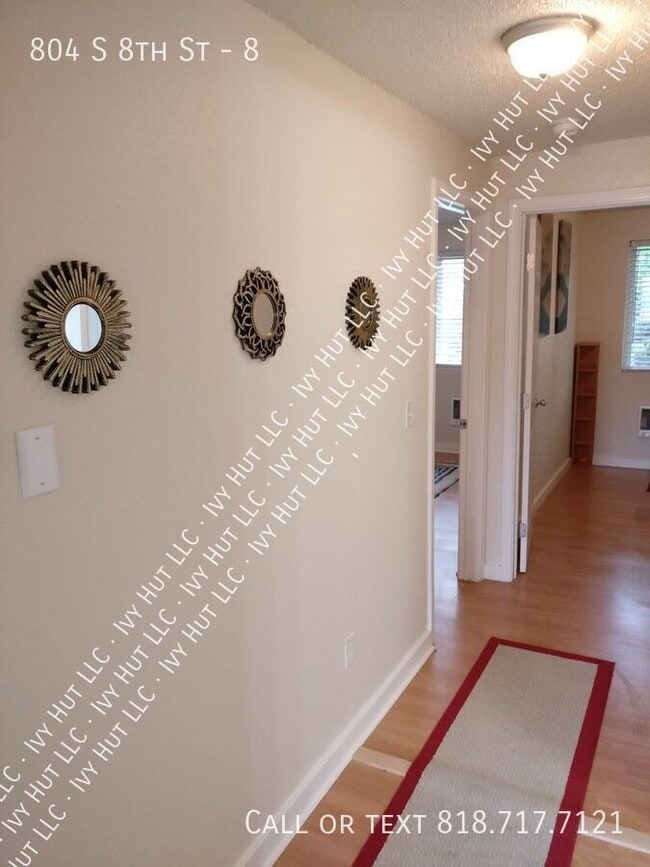 Building Photo - 804 S 8th St