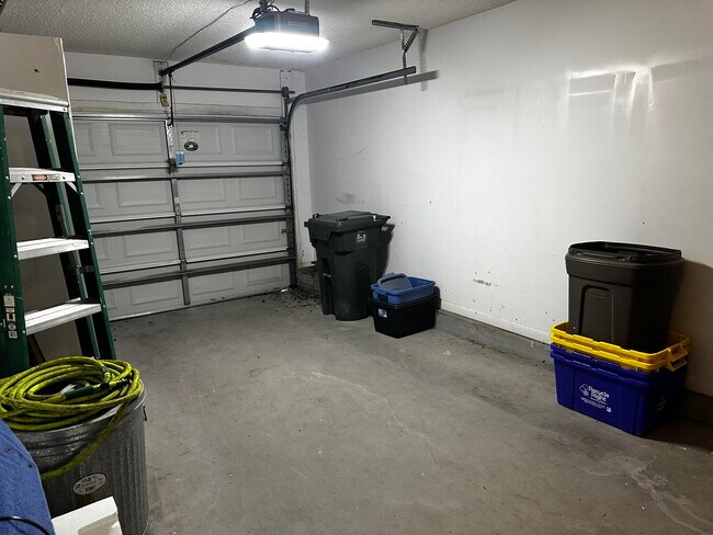 Building Photo - 2543 Bedford Mews Dr