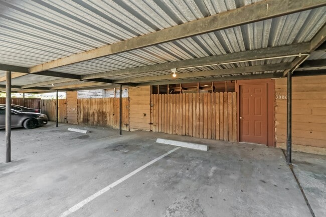 Building Photo - 3006 Falk Ct