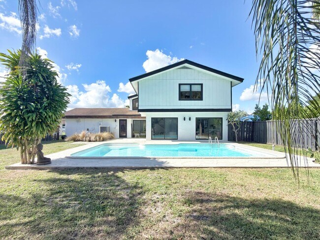 Building Photo - 760 Windtree Way