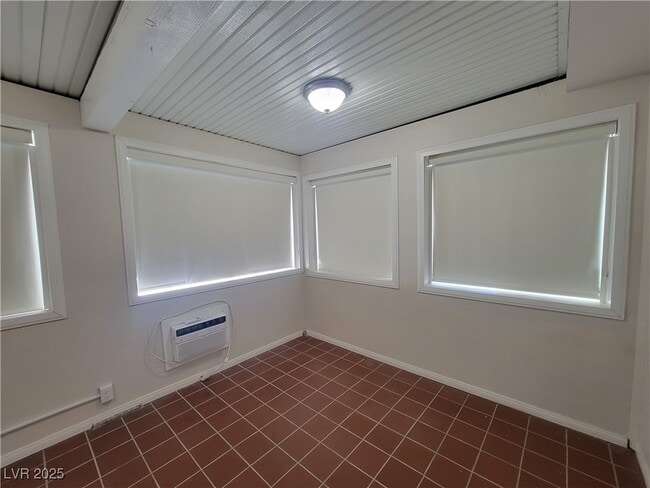 Building Photo - 5836 Corazon Dr
