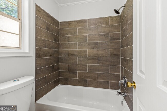 Building Photo - 4966 Cold Springs Dr NW