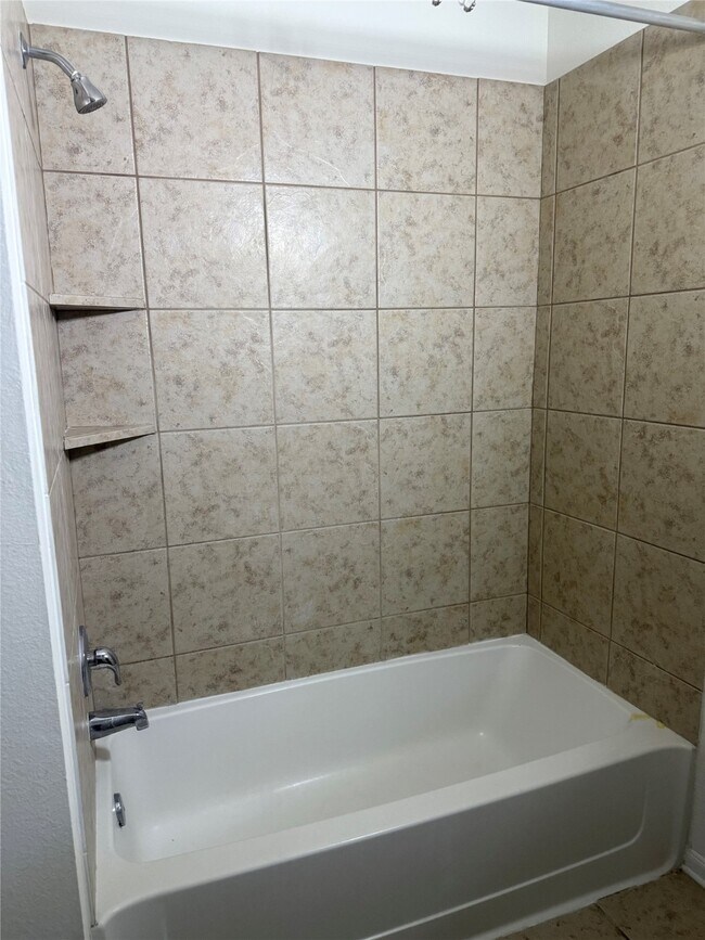 Building Photo - 1119 Grassy View Dr