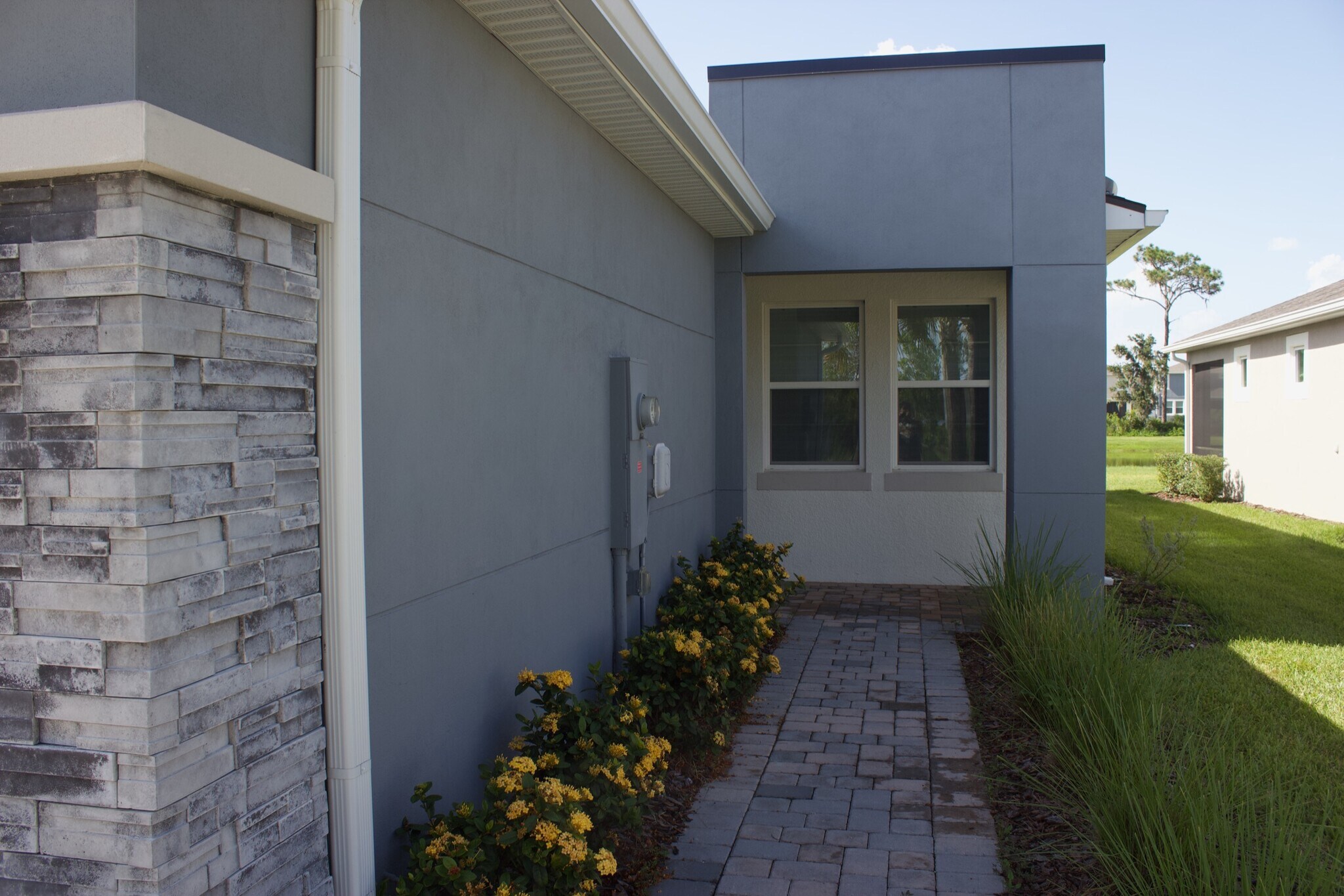 Building Photo - 6041 Timberdale Ave