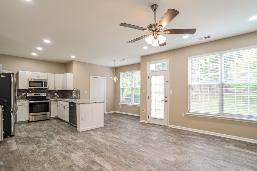 Building Photo - 2605 Brahman Meadows Ln