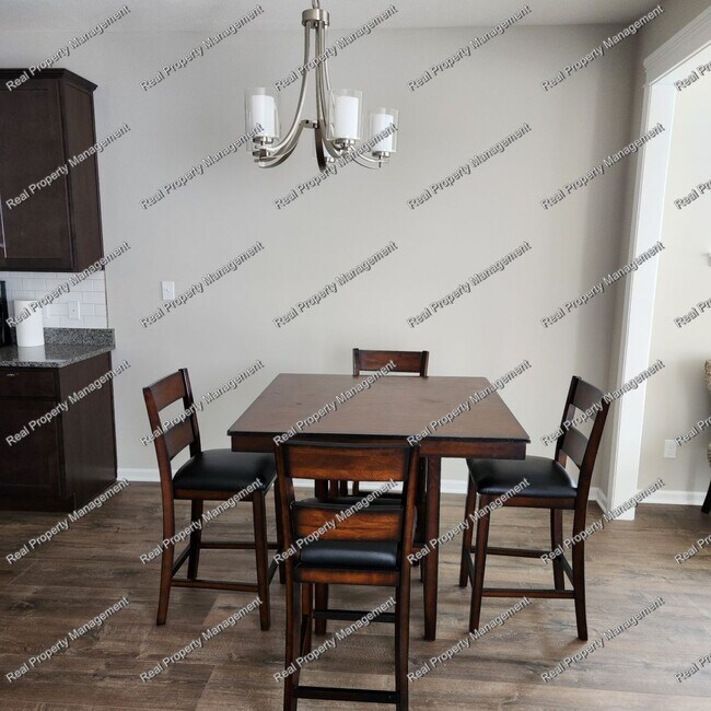 Building Photo - New Maintenance Free 2 Bedroom Home