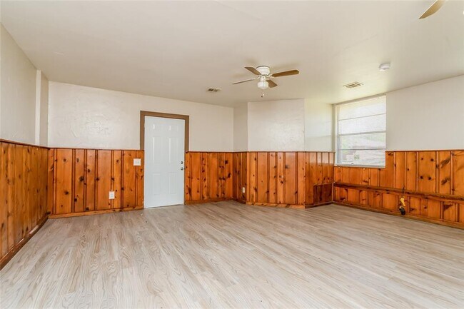 Building Photo - 9712 Mahler Pl
