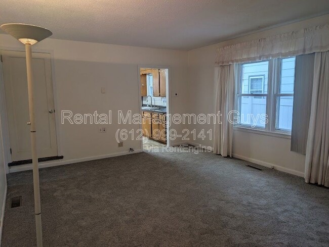 Building Photo - 5027 6th St NE