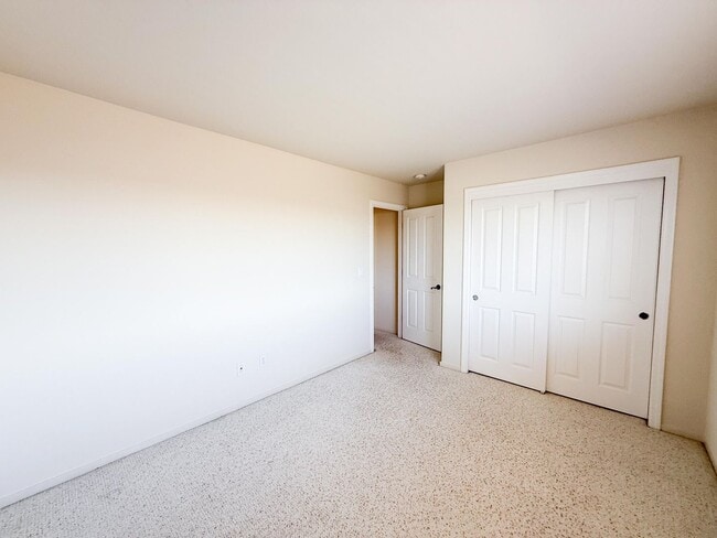 Building Photo - Spacious Milpitas 3 Bedroom 2 Bath Home