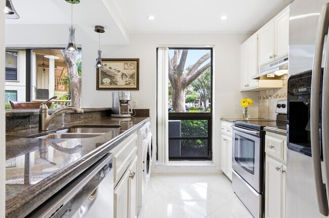 Building Photo - 137 Brackenwood Rd