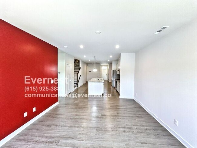 Building Photo - 4-Bedroom, 2.5-Bath Home with Convenient A...
