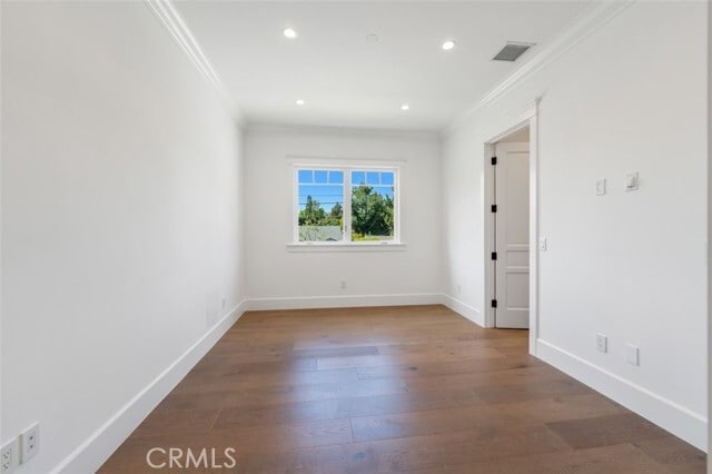 Building Photo - 20701 Dumont St