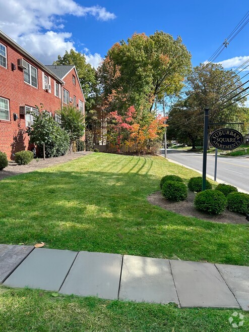 Building Photo - Suburban Square Apartments