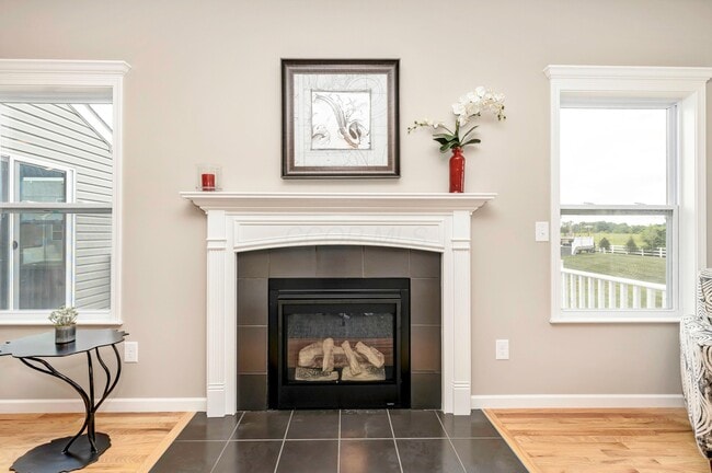 Building Photo - 7576 Bullseye Dr