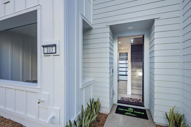 Building Photo - 1403 Anacona Pl