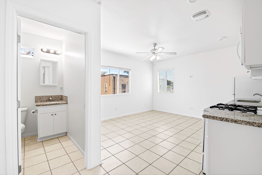 Building Photo - 319 Hermosa Ave