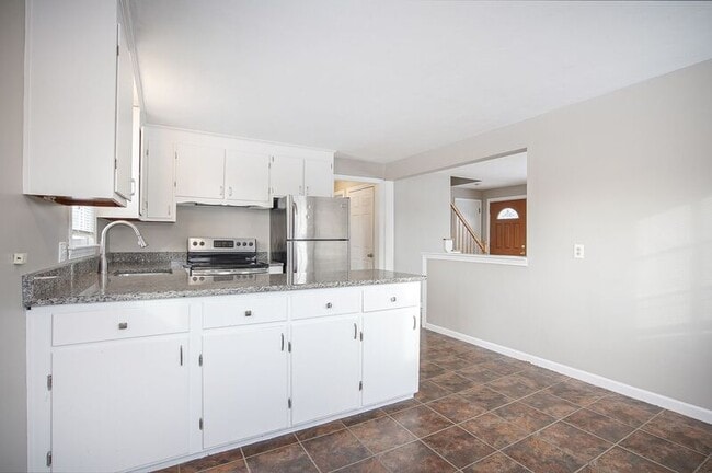 Building Photo - 27 Campbell Dr