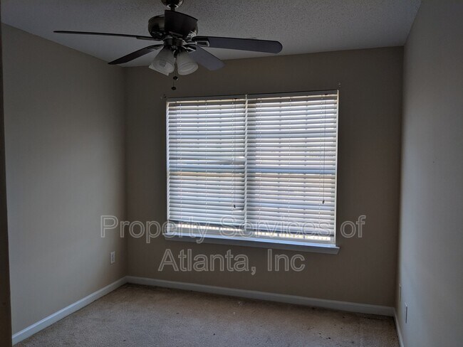 Building Photo - 2265 Nicole Dr