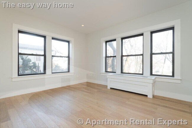 Building Photo - 123 Highland Ave