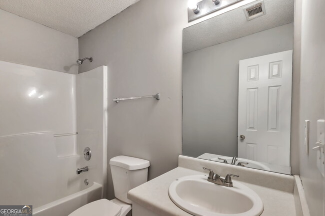 Building Photo - 10744 Misty Meadows Ct