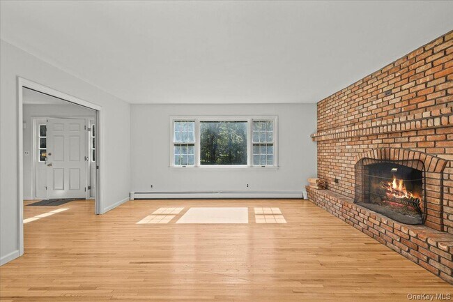 Building Photo - 520 Croton Falls Rd
