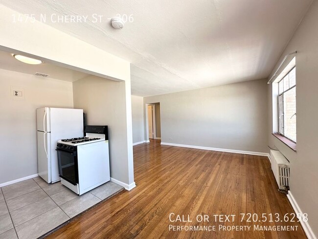 Building Photo - 1475 N Cherry St