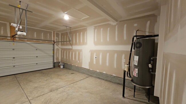 Building Photo - Spacious like new home in Hermitage FOR LEASE