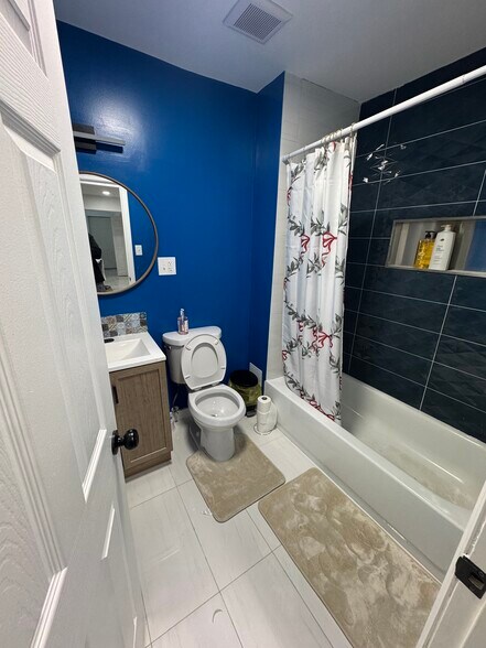 Building Photo - 17 9th Ave