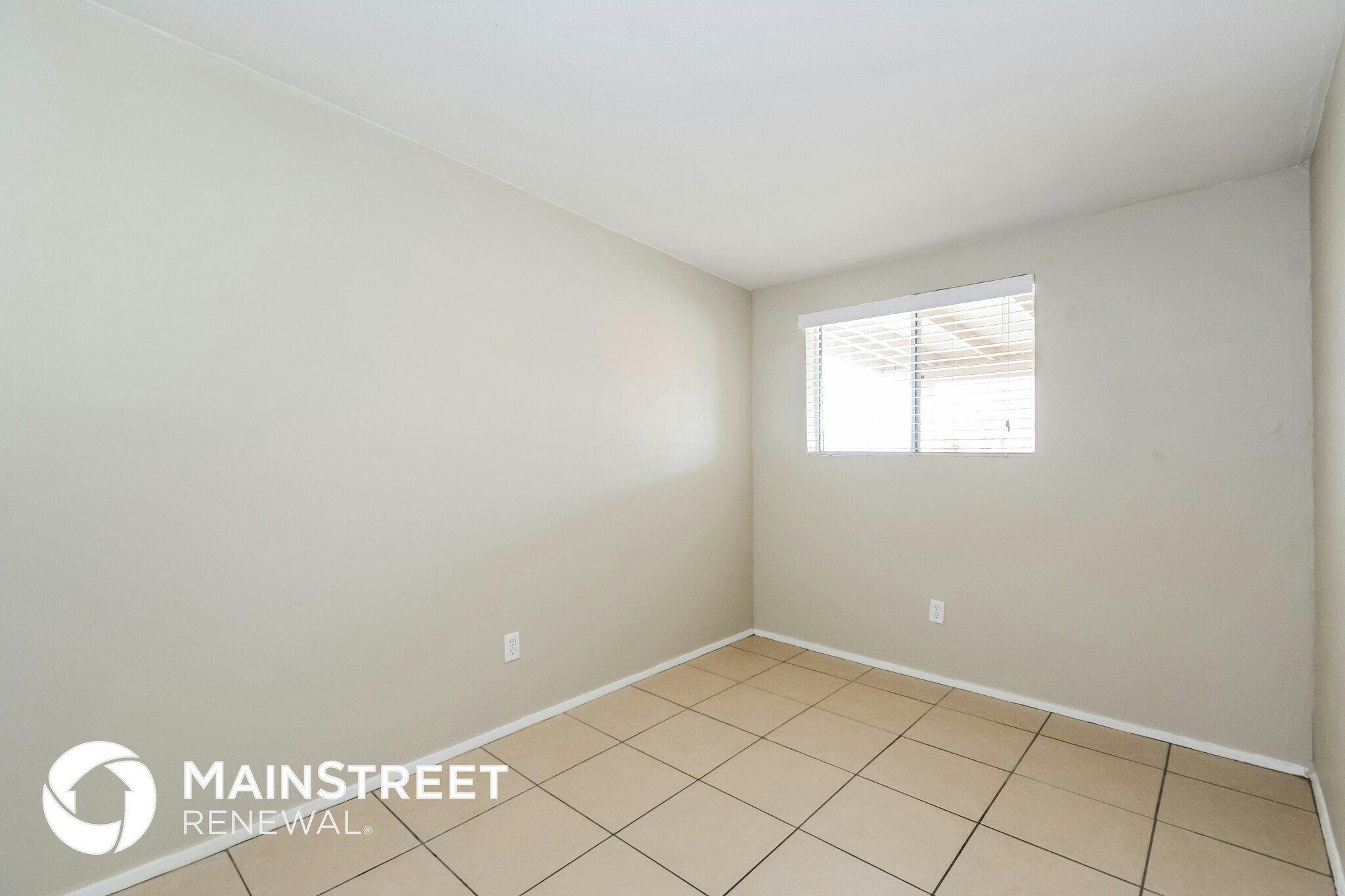 Building Photo - 333 Inez Dr