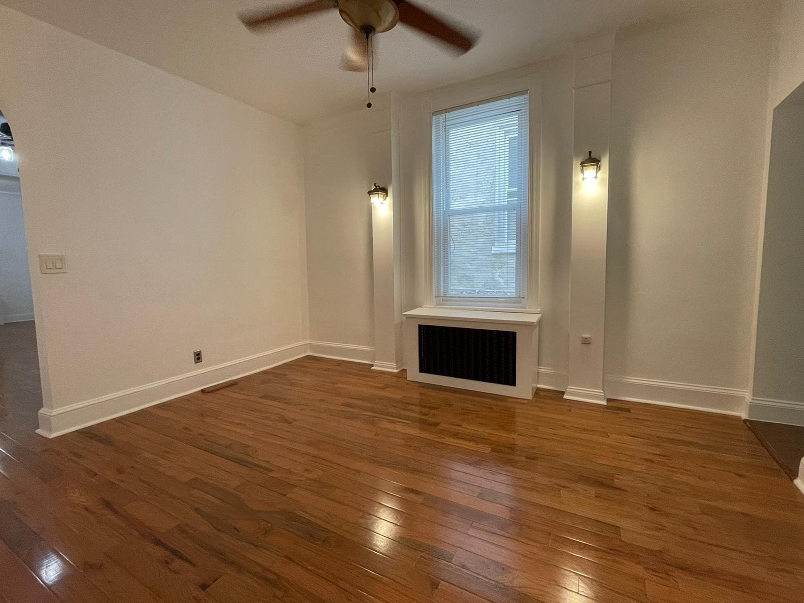 Building Photo - 3885 Manayunk Ave