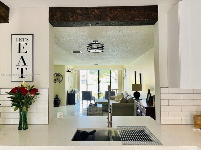Primary Photo - 3963 Cocoplum Cir