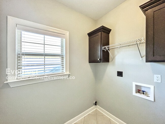 Building Photo - 5363 Kensington Creek Dr