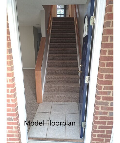 Building Photo - 1830-A N Ridge Dr