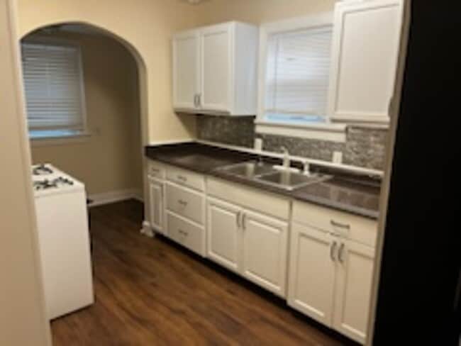 Building Photo - Section 8 Welcomed! 3 br / 1 ba Home for Rent