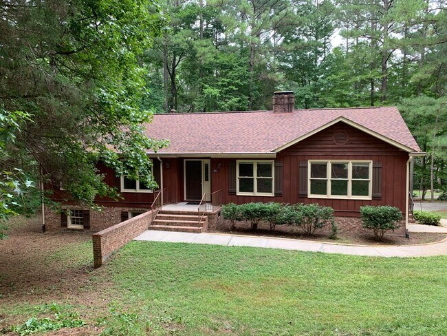 Primary Photo - 421 Constitution Dr