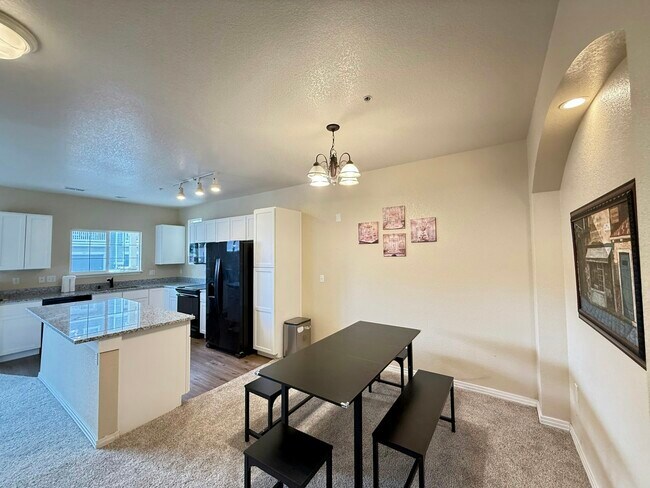 Building Photo - 9434 Ashbury Cir