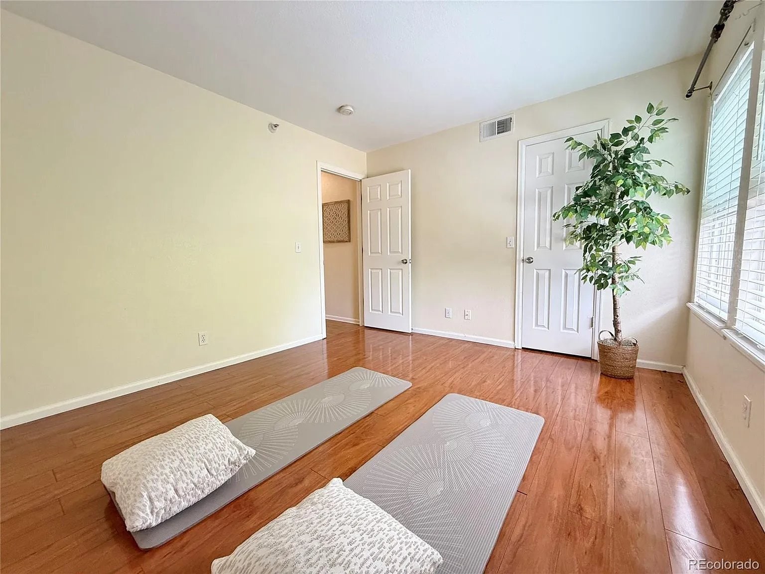 Building Photo - 444 S Kittredge St