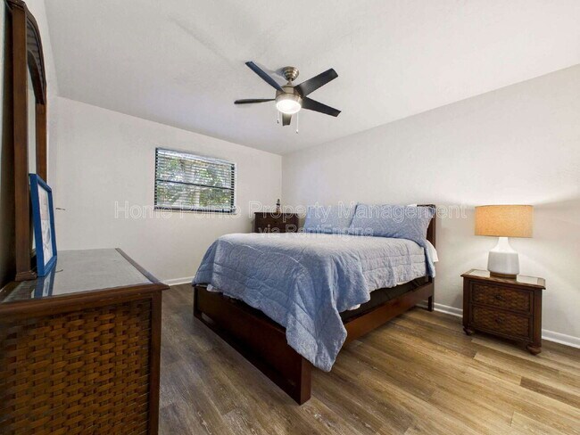 Building Photo - 28100 Pine Haven Way