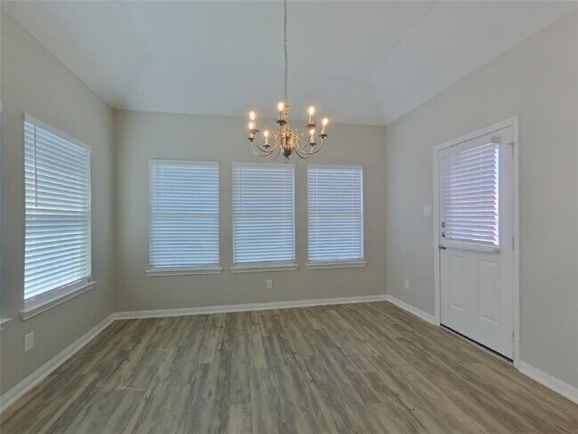 Building Photo - 14090 Waukegan Way S