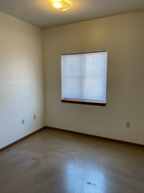 Building Photo - 333 S Gilbert St