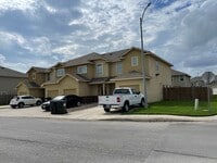 Building Photo - Townhome for rent