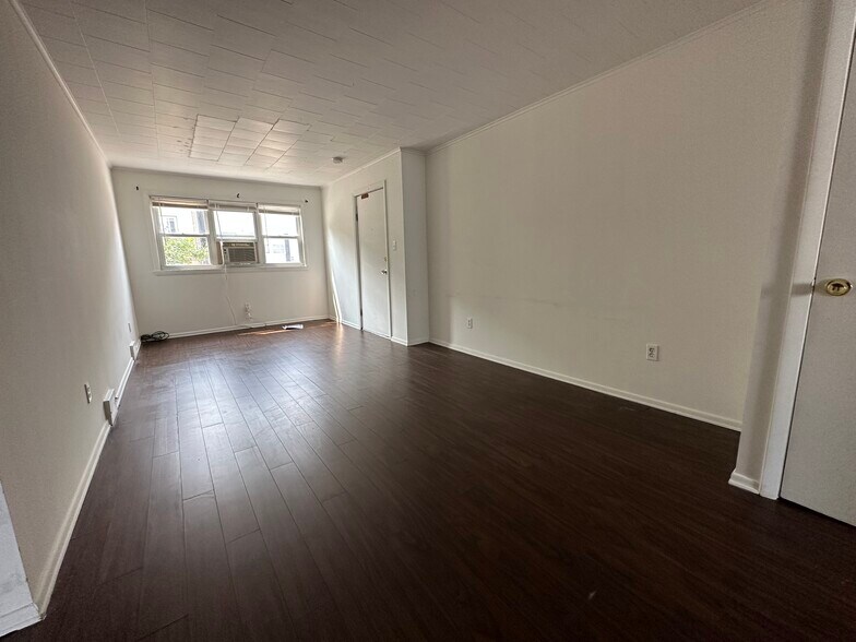 Building Photo - 3217 Brereton St