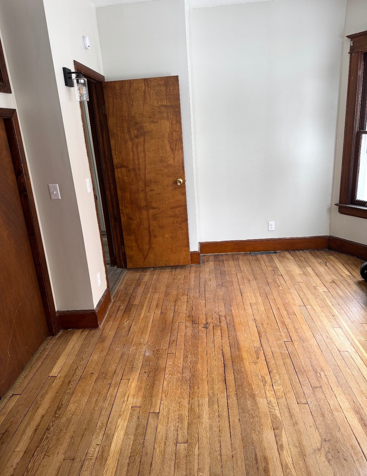 Building Photo - 614 Chenango St