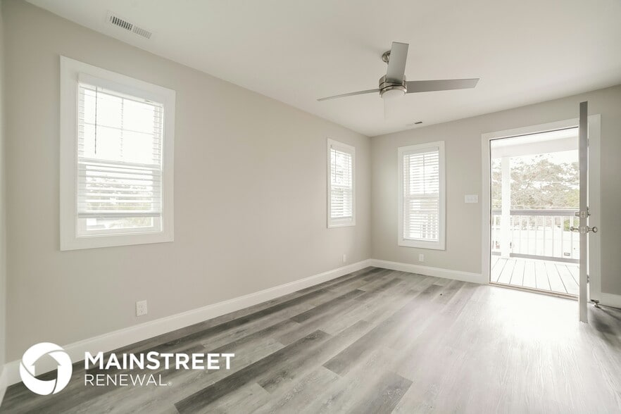 Building Photo - 2167 14th Ave S