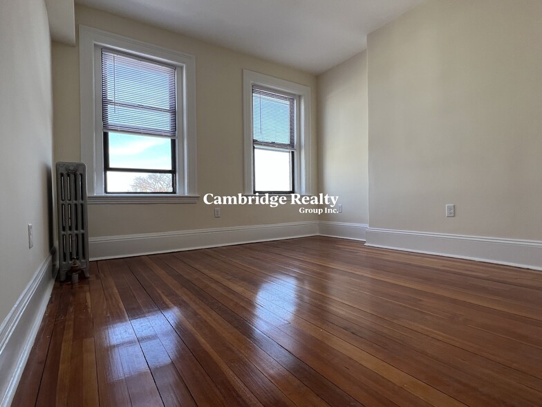 Building Photo - 875 Massachusetts Ave