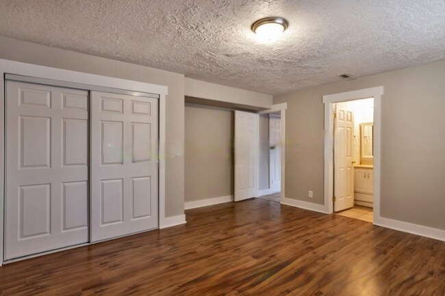 Building Photo - 10912 Poplar Brook Pl