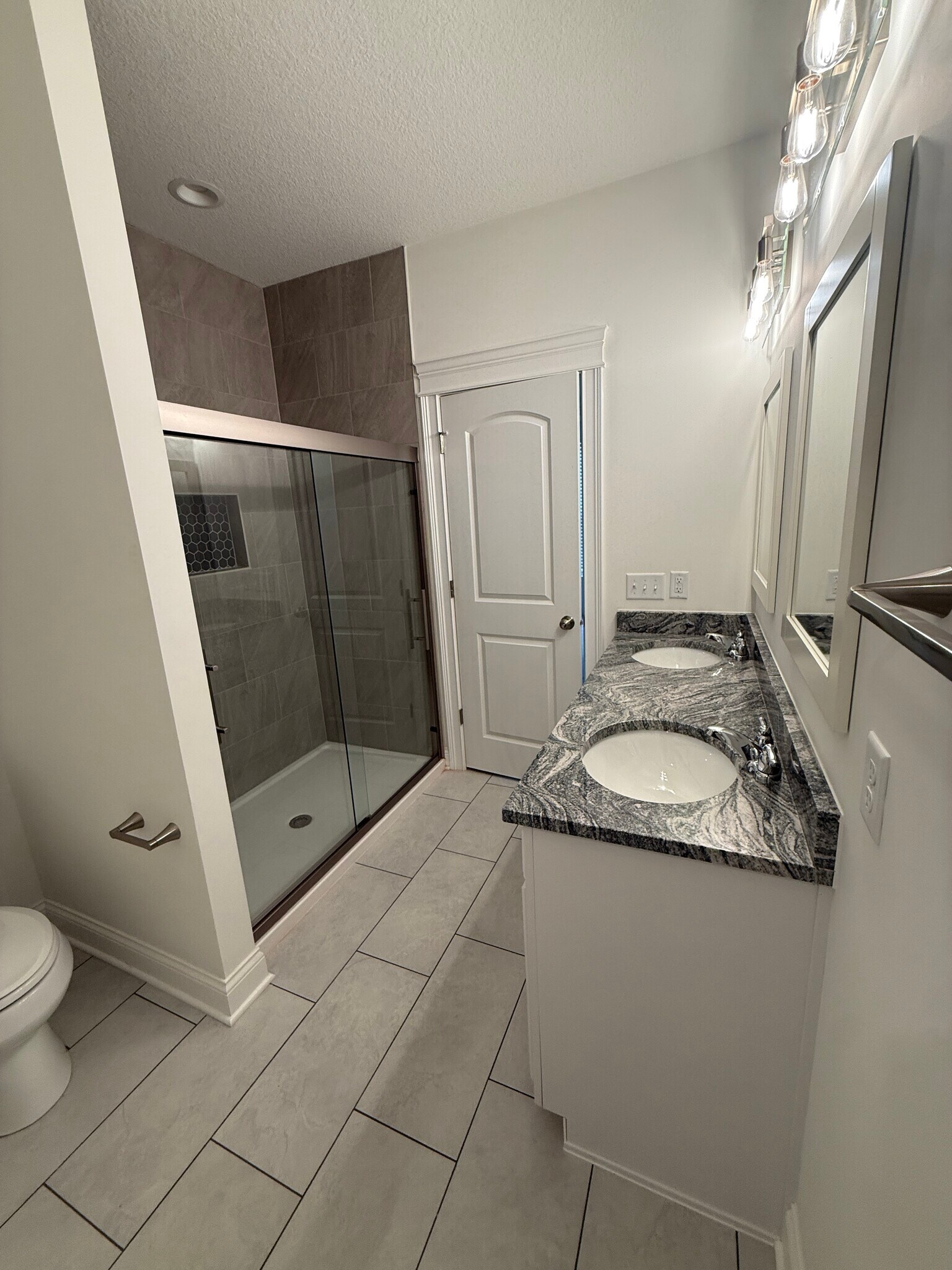 Building Photo - 5937 Butterfield Dr
