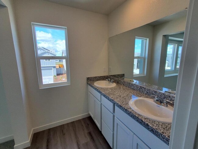 Building Photo - 2057 Shady Tree Cir