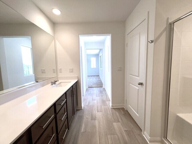 Building Photo - Brand-New 5-Bedroom, 3-Bath Single Family Home for Lease in Ontario with Solar Panels